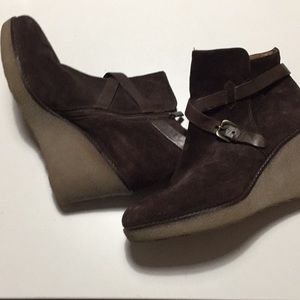 Garnet hill wedge suede ankle boots 40 (9)